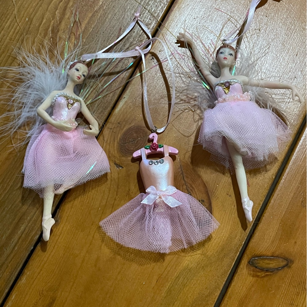 Lot of 3 Resin Ballerina Christmas Ornaments~Pink Christmas Tree🩰